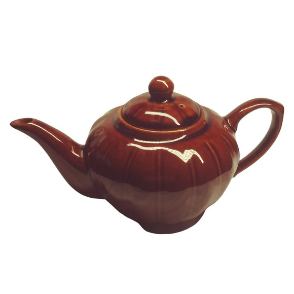 Vintage 1970s Large Brown Paneled  Primitive Style Teapot - Picture 1 of 6